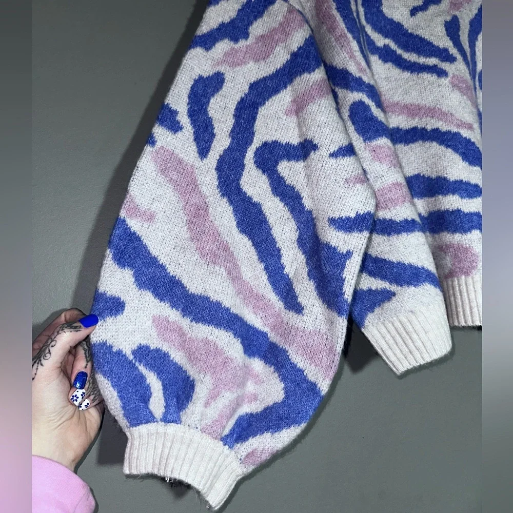 Soft Abstract Zebra Sweater w/ Puffy Sleeves Cozy Warm Balloon Sleeve Knit